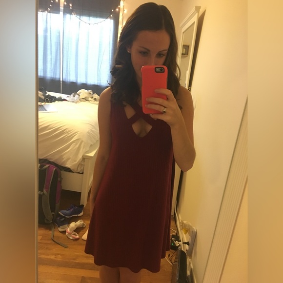 Extra Small Maroon Ribbed Dress with Crossover Neckline from Forever 21. - Picture 4 of 6